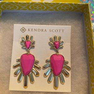 Kendra Scott Sterling in magenta